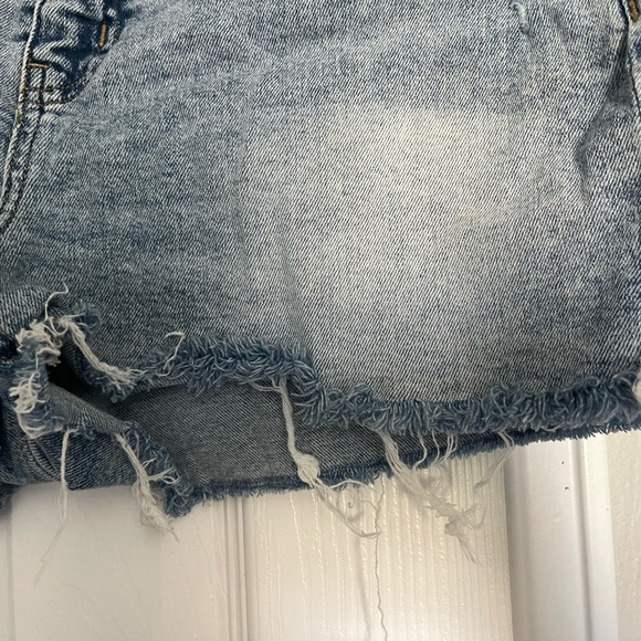 H&M Light Blue Distressed Denim Shorts - Picture 5 of 13